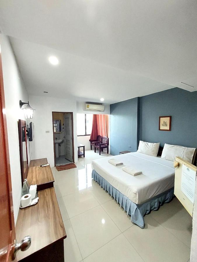 Traveller Inn Hotel Chiang Mai Bagian luar foto