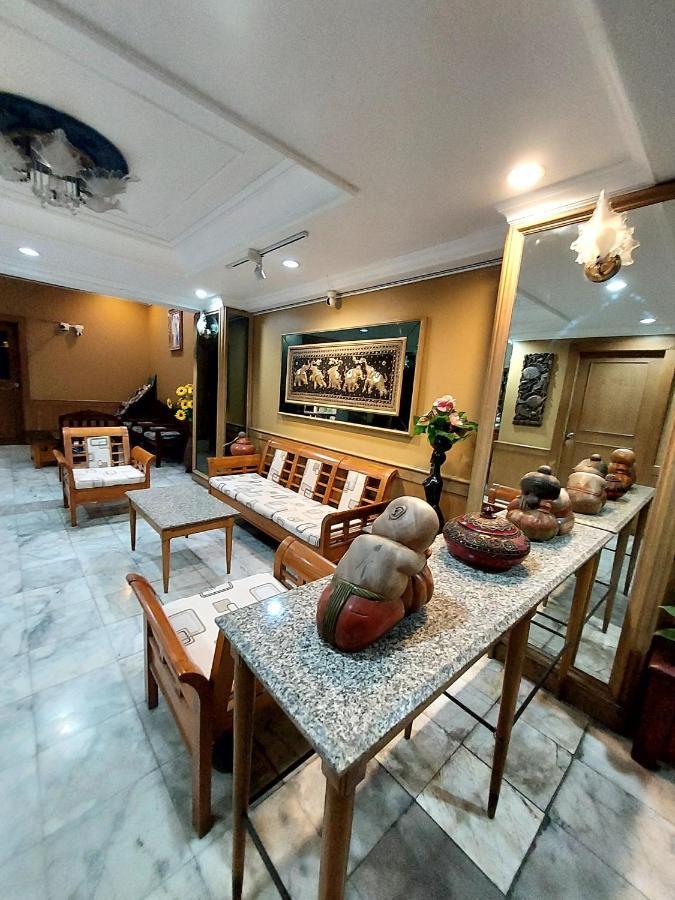 Traveller Inn Hotel Chiang Mai Bagian luar foto