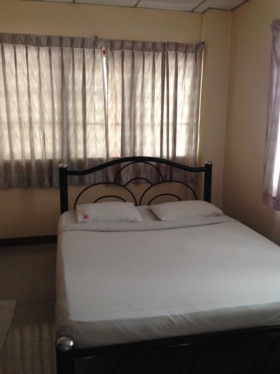 Traveller Inn Hotel Chiang Mai Bagian luar foto